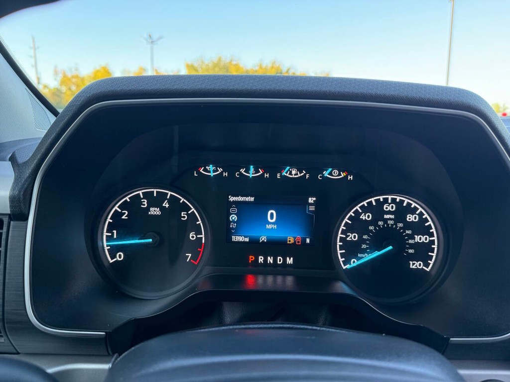 Ford F-150 Vehicle Full-screen Gallery Image 29