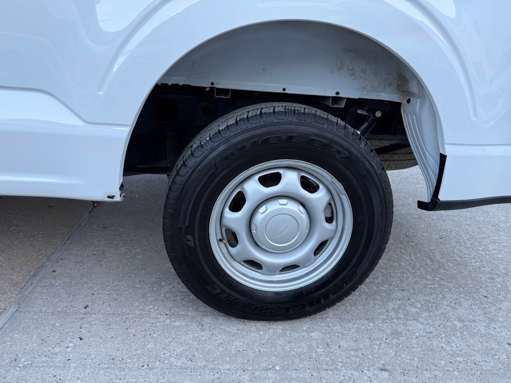 Ford F-150 Vehicle Full-screen Gallery Image 33