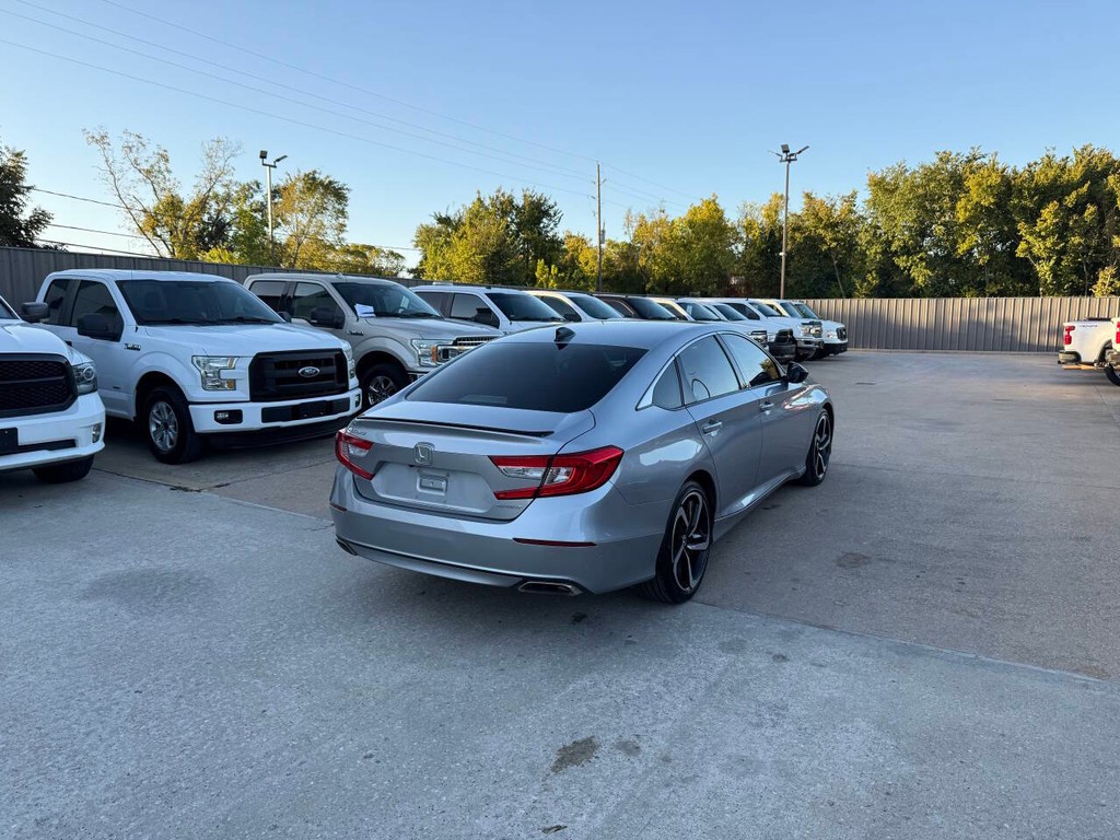 Honda Accord Sedan Vehicle Full-screen Gallery Image 05