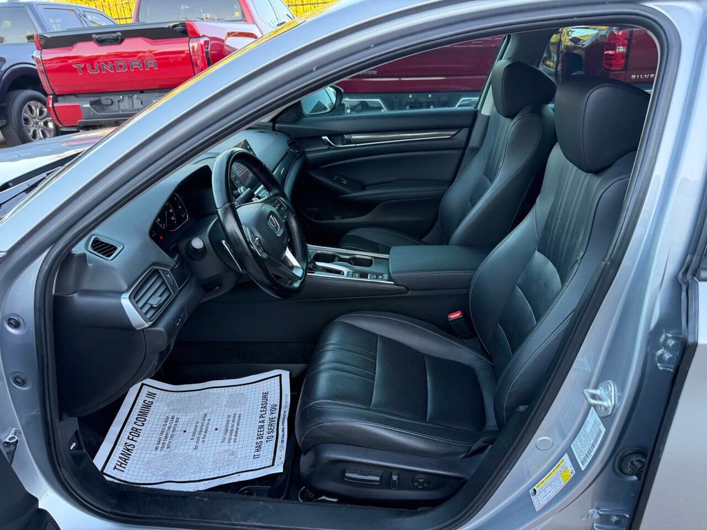 Honda Accord Sedan Vehicle Full-screen Gallery Image 07