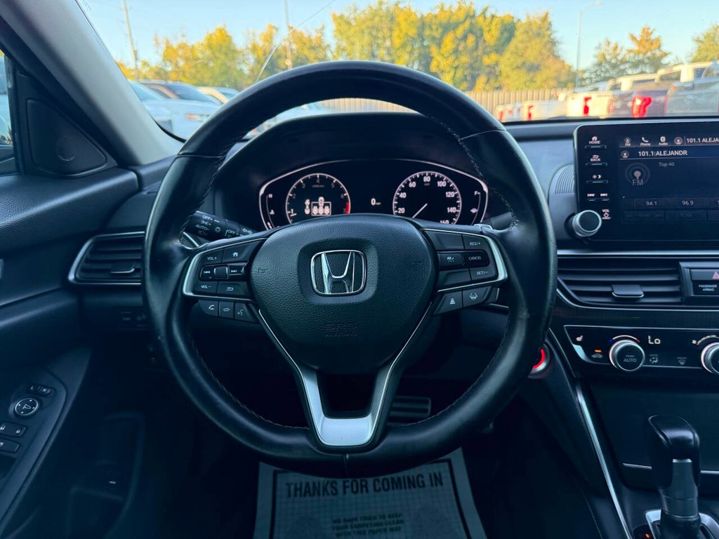 Honda Accord Sedan Vehicle Full-screen Gallery Image 22