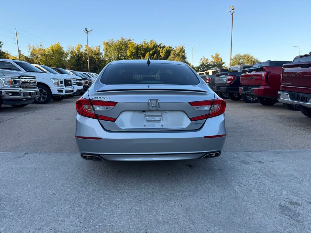 Honda Accord Sedan Vehicle Full-screen Gallery Image 38