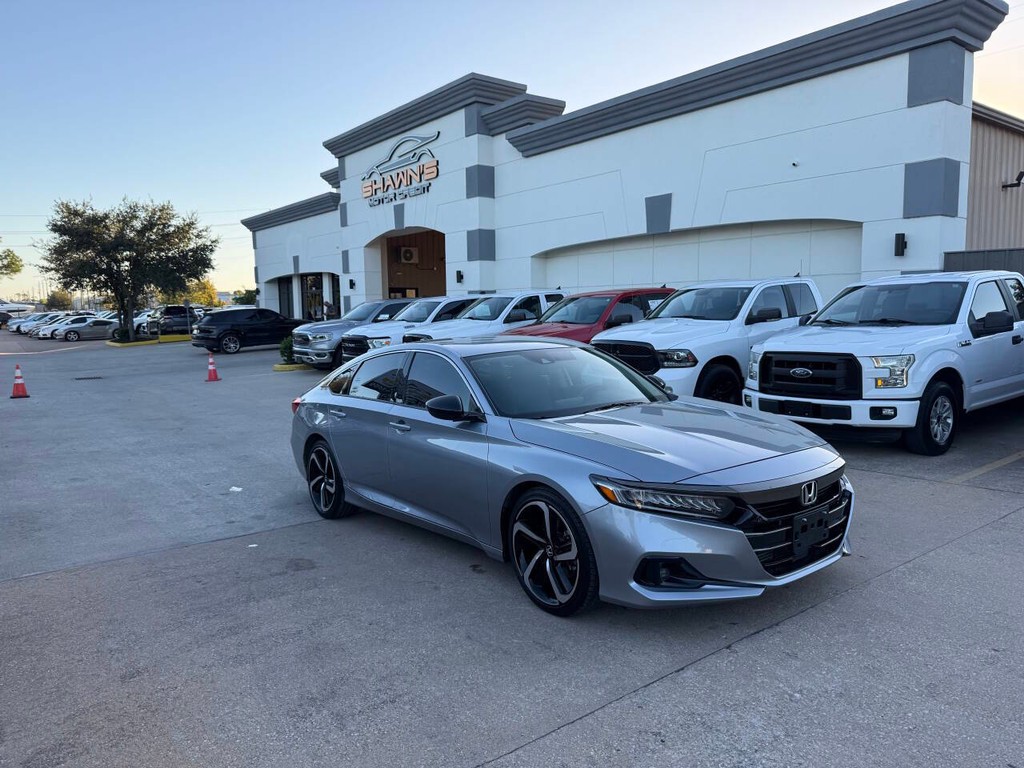 Honda Accord Sedan Vehicle Full-screen Gallery Image 41