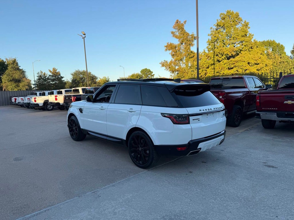 Land Rover Range Rover Sport Vehicle Full-screen Gallery Image 04