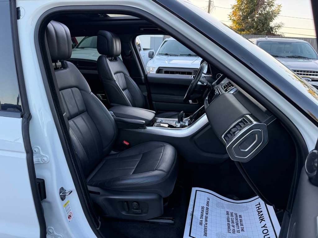 Land Rover Range Rover Sport Vehicle Full-screen Gallery Image 10