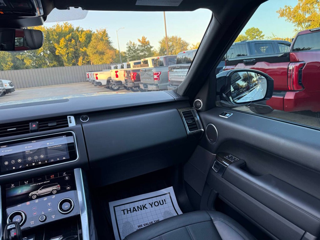 Land Rover Range Rover Sport Vehicle Full-screen Gallery Image 20