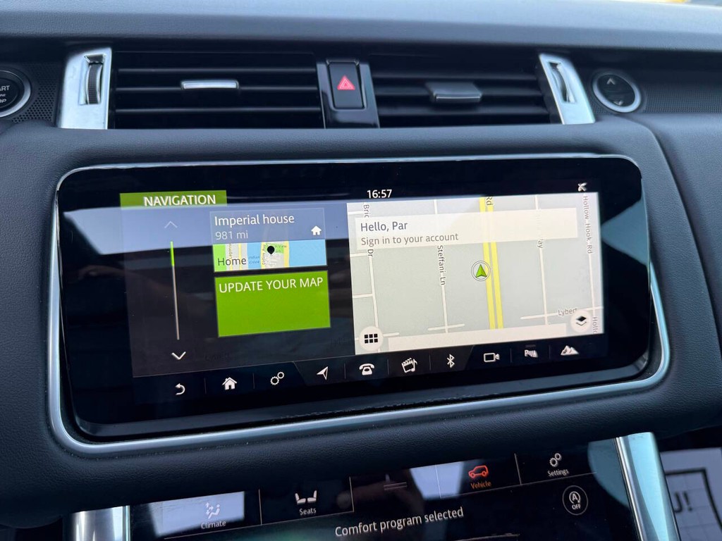 Land Rover Range Rover Sport Vehicle Full-screen Gallery Image 26