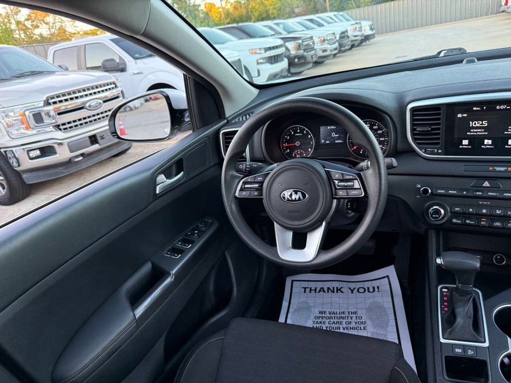 Kia Sportage Vehicle Full-screen Gallery Image 19