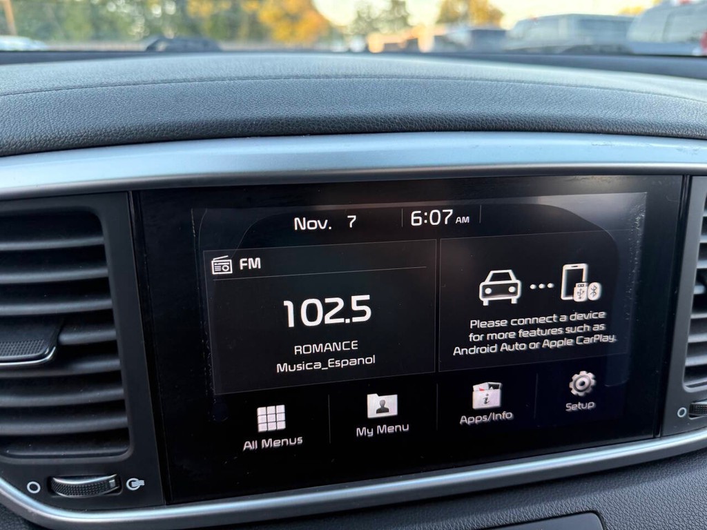 Kia Sportage Vehicle Full-screen Gallery Image 25