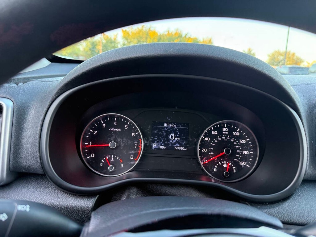 Kia Sportage Vehicle Full-screen Gallery Image 31