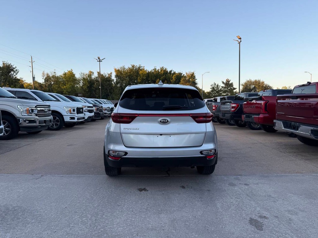 Kia Sportage Vehicle Full-screen Gallery Image 37