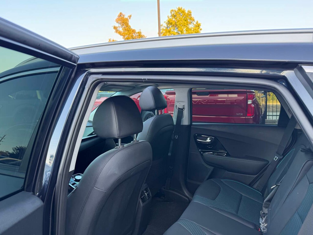 Kia Niro EV Vehicle Full-screen Gallery Image 12