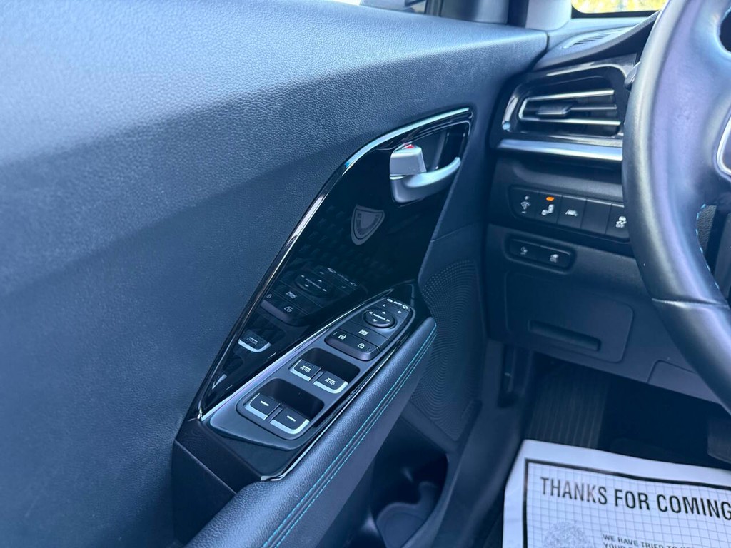 Kia Niro EV Vehicle Full-screen Gallery Image 29