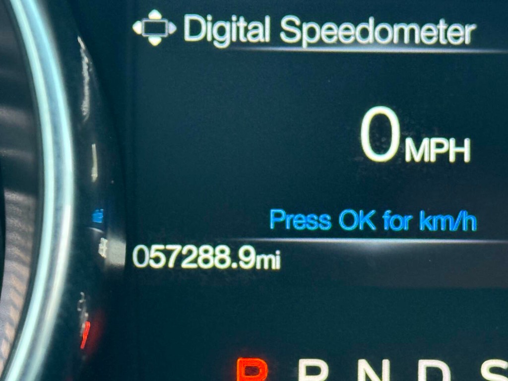 Ford Mustang Vehicle Full-screen Gallery Image 25