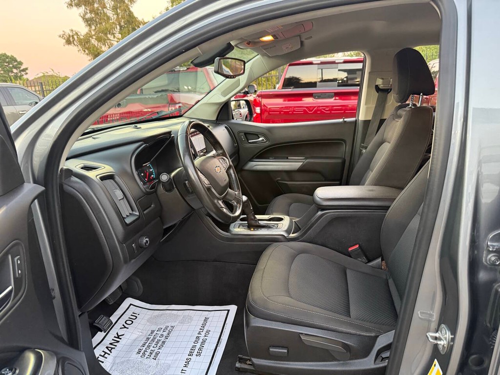 Chevrolet Colorado Vehicle Full-screen Gallery Image 07