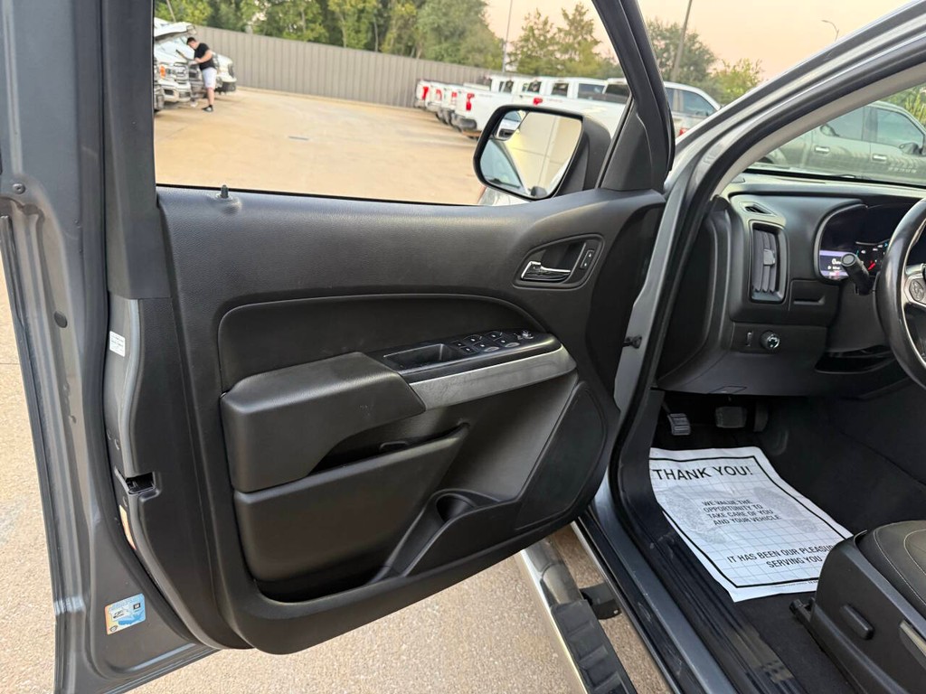 Chevrolet Colorado Vehicle Full-screen Gallery Image 08