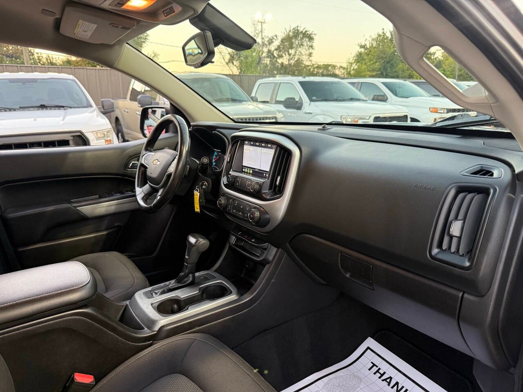 Chevrolet Colorado Vehicle Full-screen Gallery Image 09