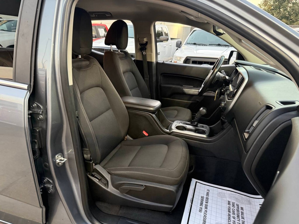 Chevrolet Colorado Vehicle Full-screen Gallery Image 10