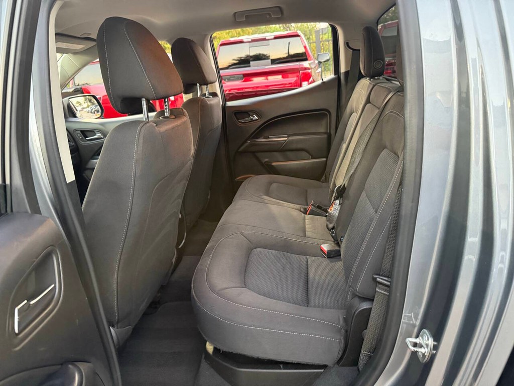 Chevrolet Colorado Vehicle Full-screen Gallery Image 13