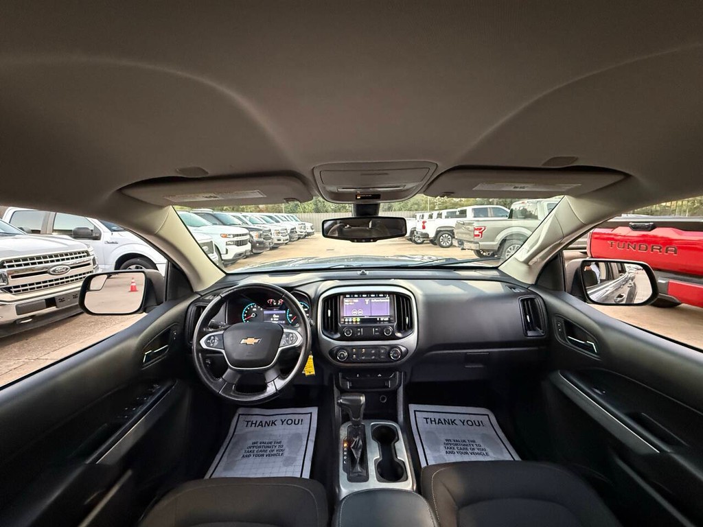 Chevrolet Colorado Vehicle Full-screen Gallery Image 18