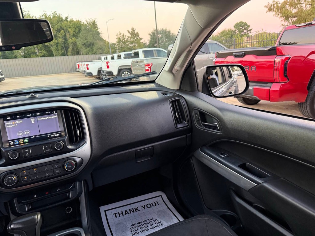 Chevrolet Colorado Vehicle Full-screen Gallery Image 20