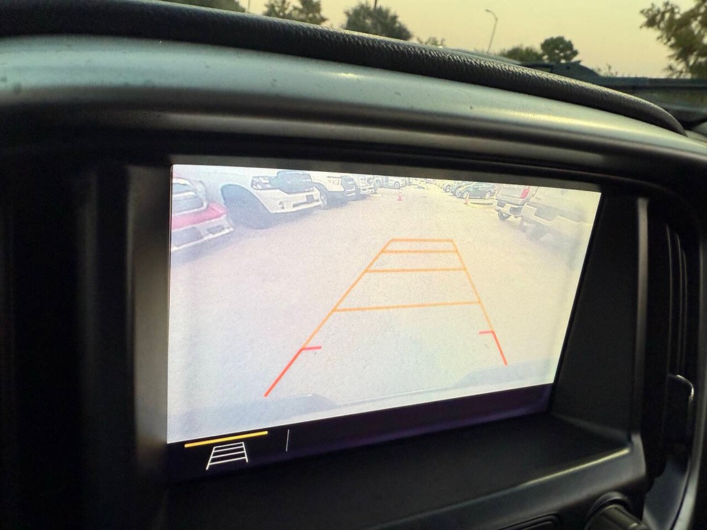 Chevrolet Colorado Vehicle Full-screen Gallery Image 27