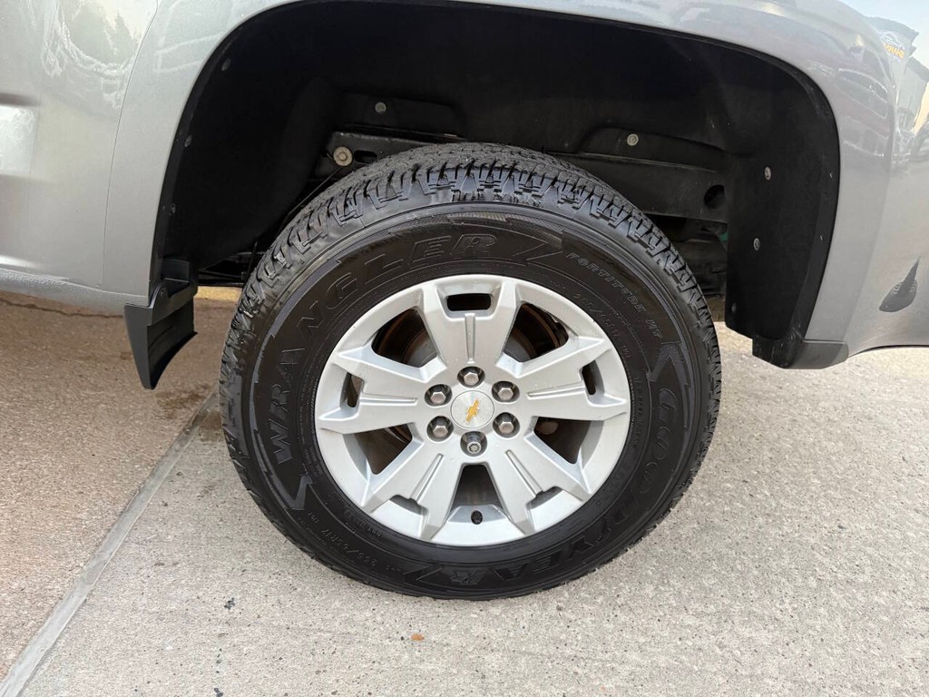 Chevrolet Colorado Vehicle Full-screen Gallery Image 35