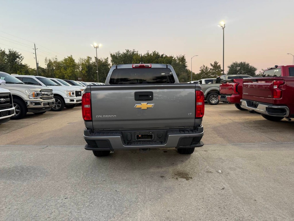 Chevrolet Colorado Vehicle Full-screen Gallery Image 37