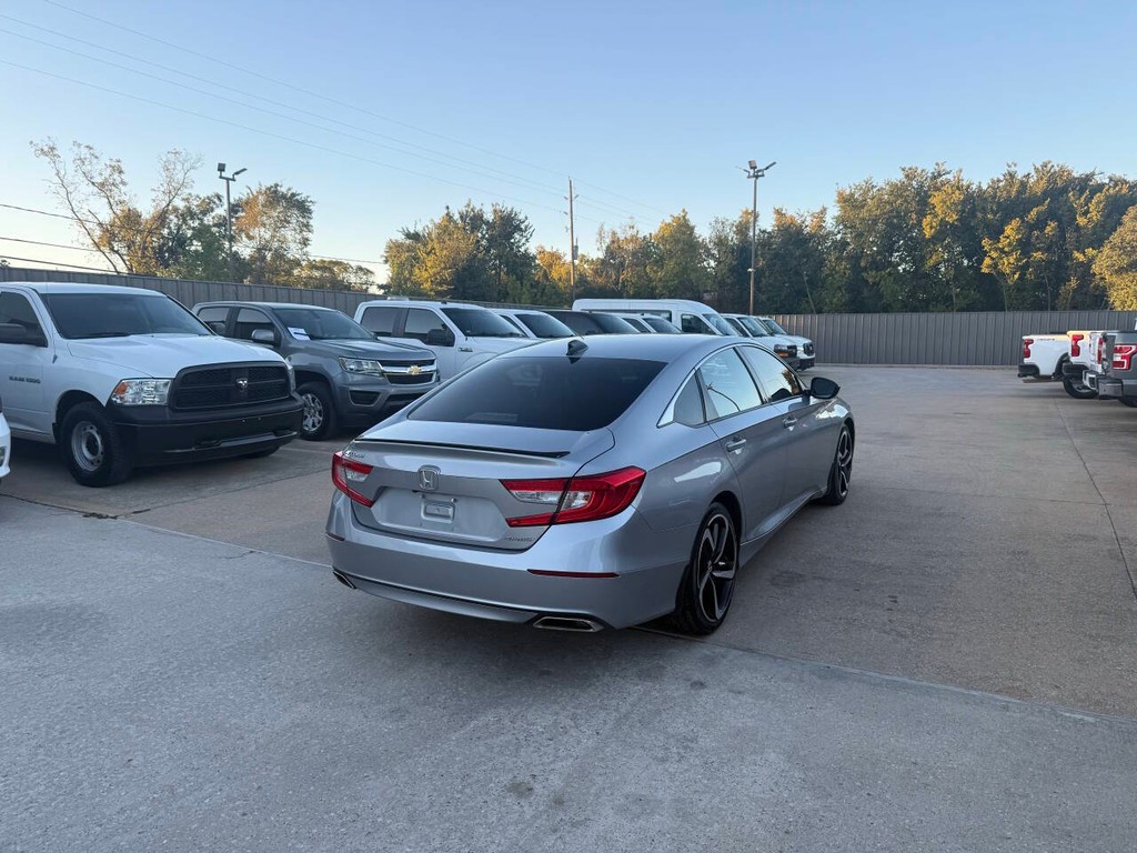 Honda Accord Sedan Vehicle Full-screen Gallery Image 05