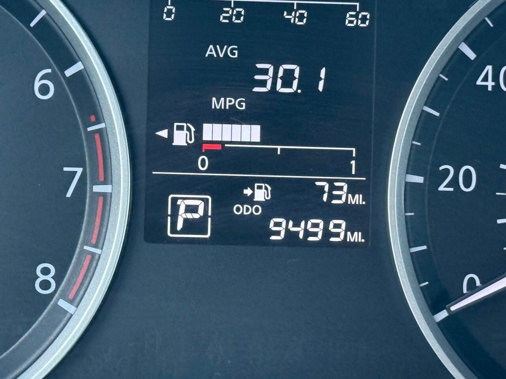 Nissan Kicks Vehicle Full-screen Gallery Image 32