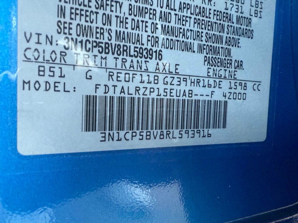 Nissan Kicks Vehicle Full-screen Gallery Image 33