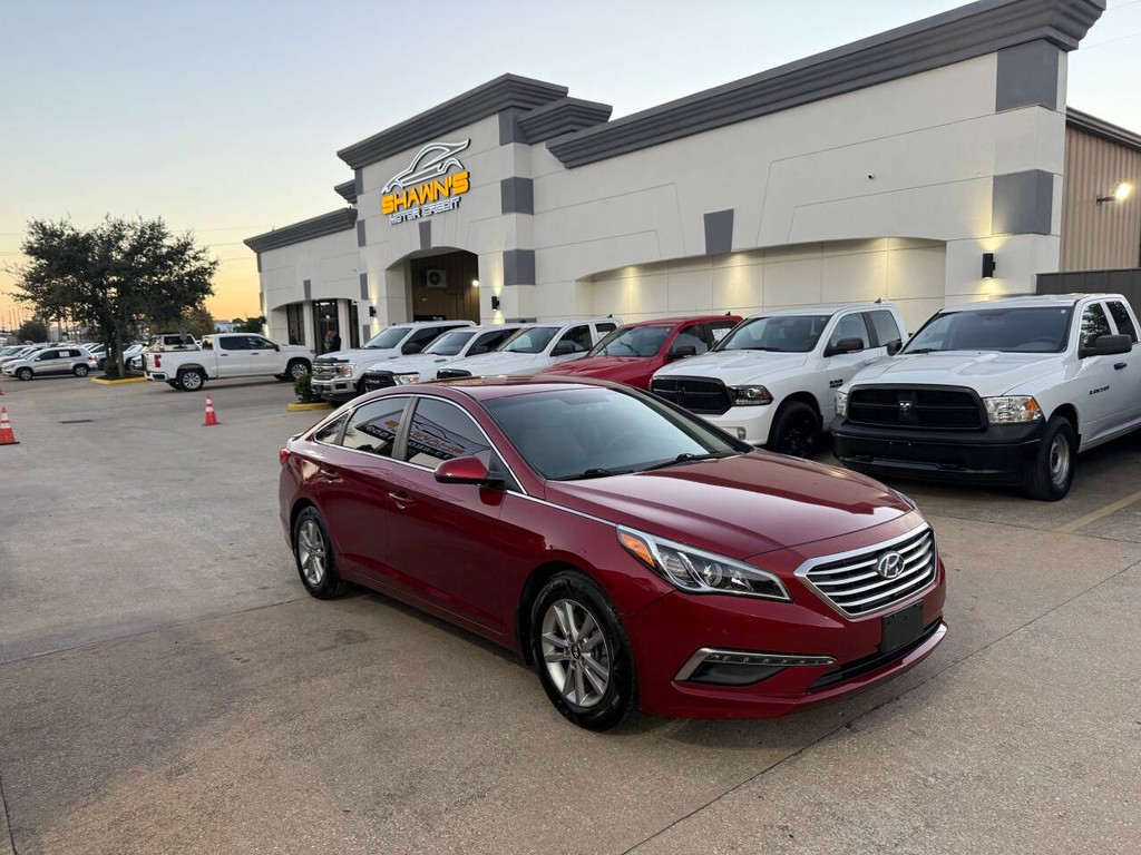 Hyundai Sonata Vehicle Full-screen Gallery Image 02