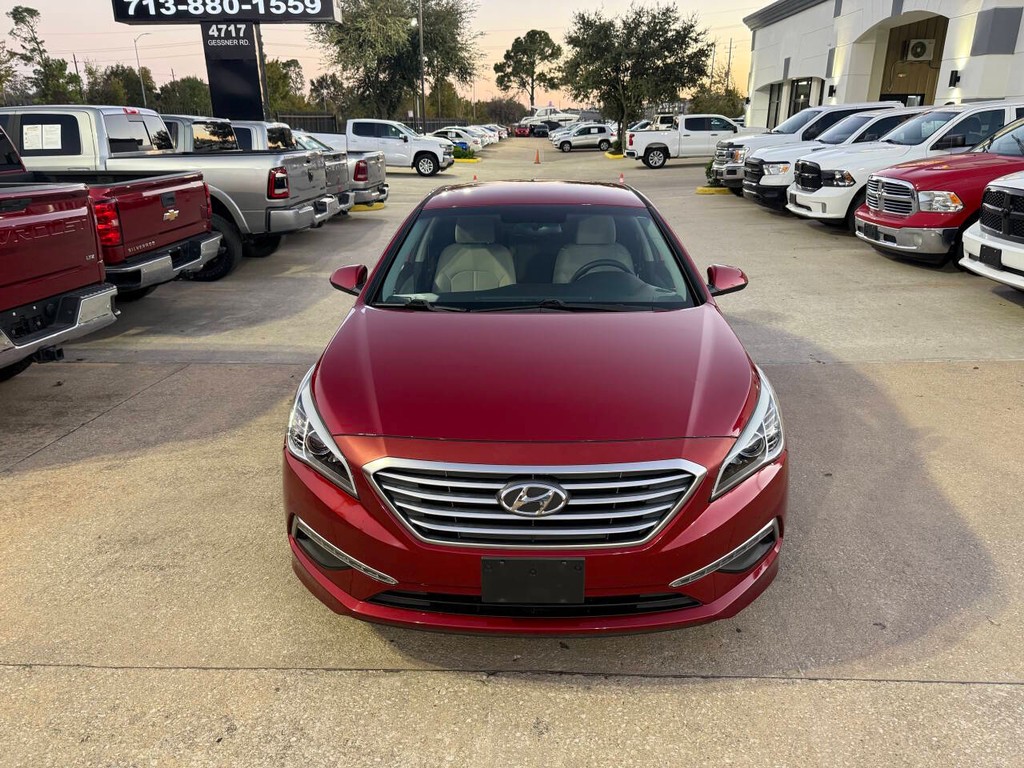 Hyundai Sonata Vehicle Full-screen Gallery Image 39