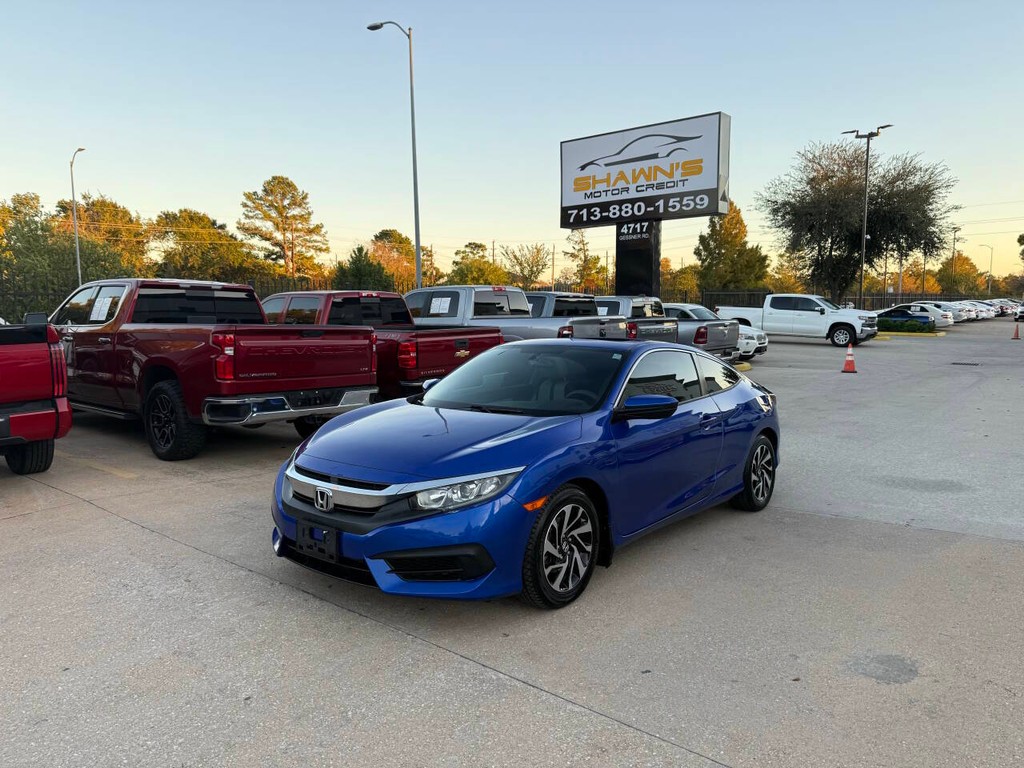 Honda Civic Coupe Vehicle Full-screen Gallery Image 03