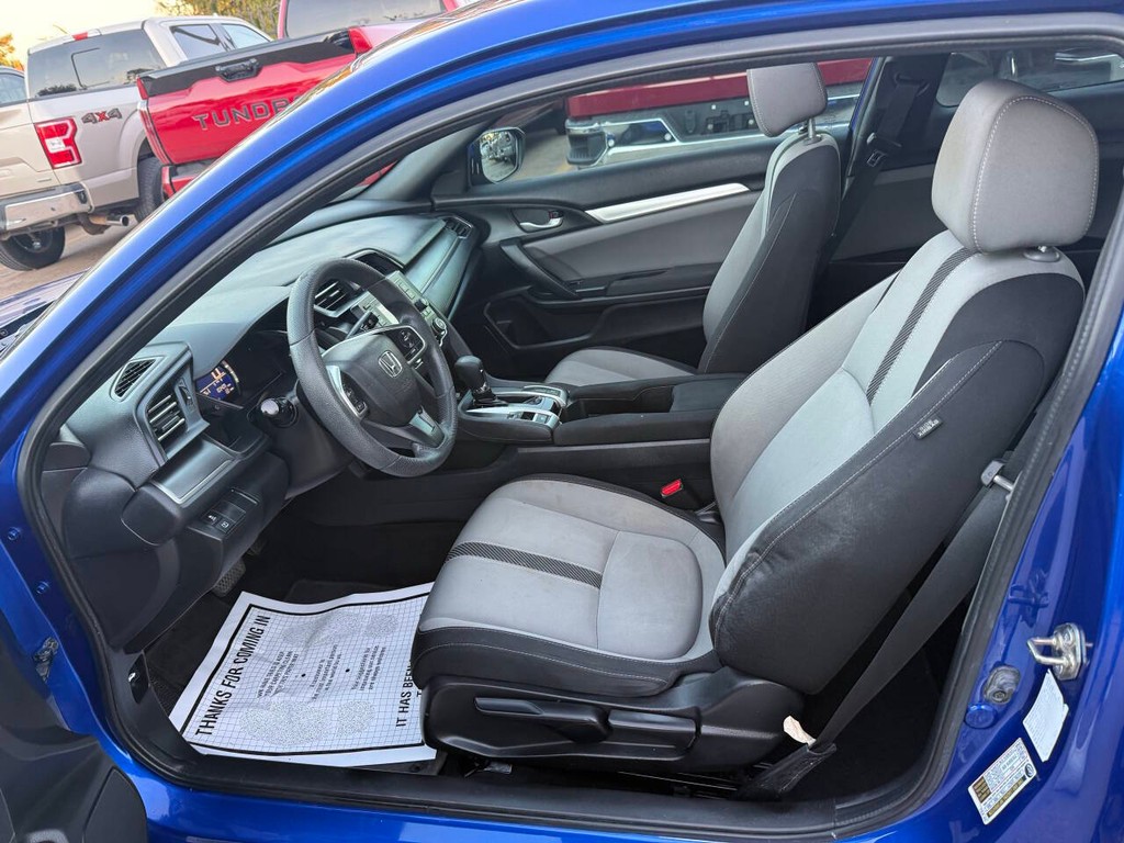 Honda Civic Coupe Vehicle Full-screen Gallery Image 07