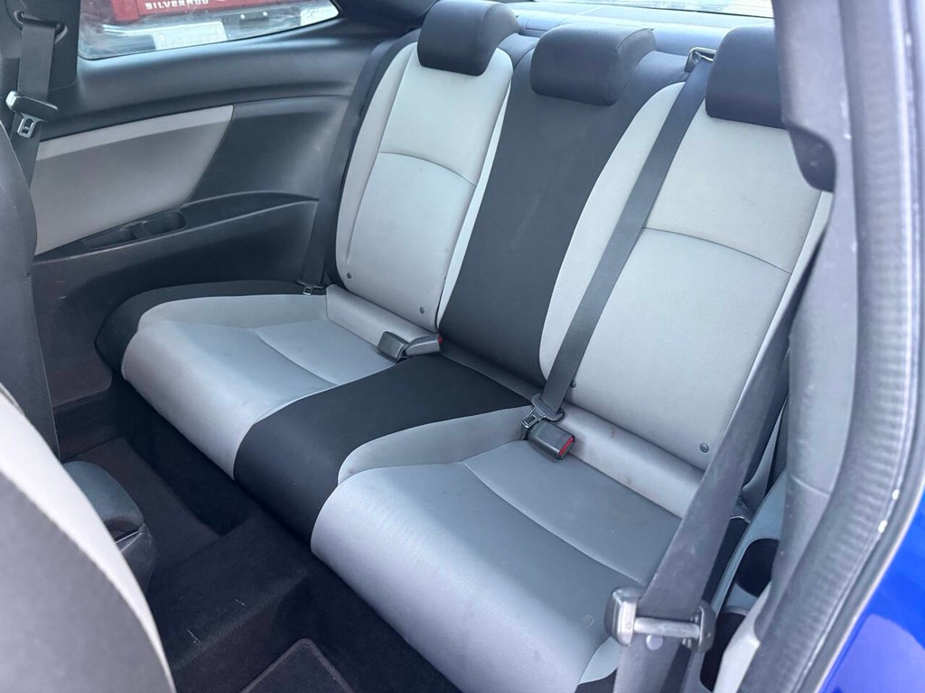 Honda Civic Coupe Vehicle Full-screen Gallery Image 08