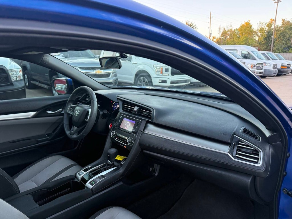 Honda Civic Coupe Vehicle Full-screen Gallery Image 10