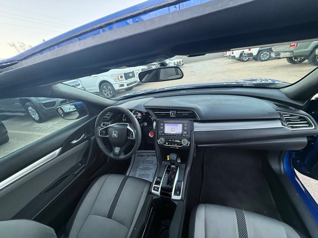 Honda Civic Coupe Vehicle Full-screen Gallery Image 15