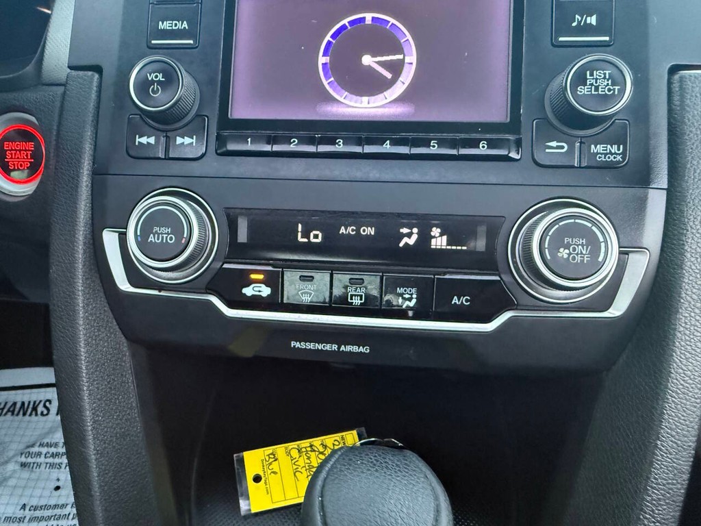 Honda Civic Coupe Vehicle Full-screen Gallery Image 22