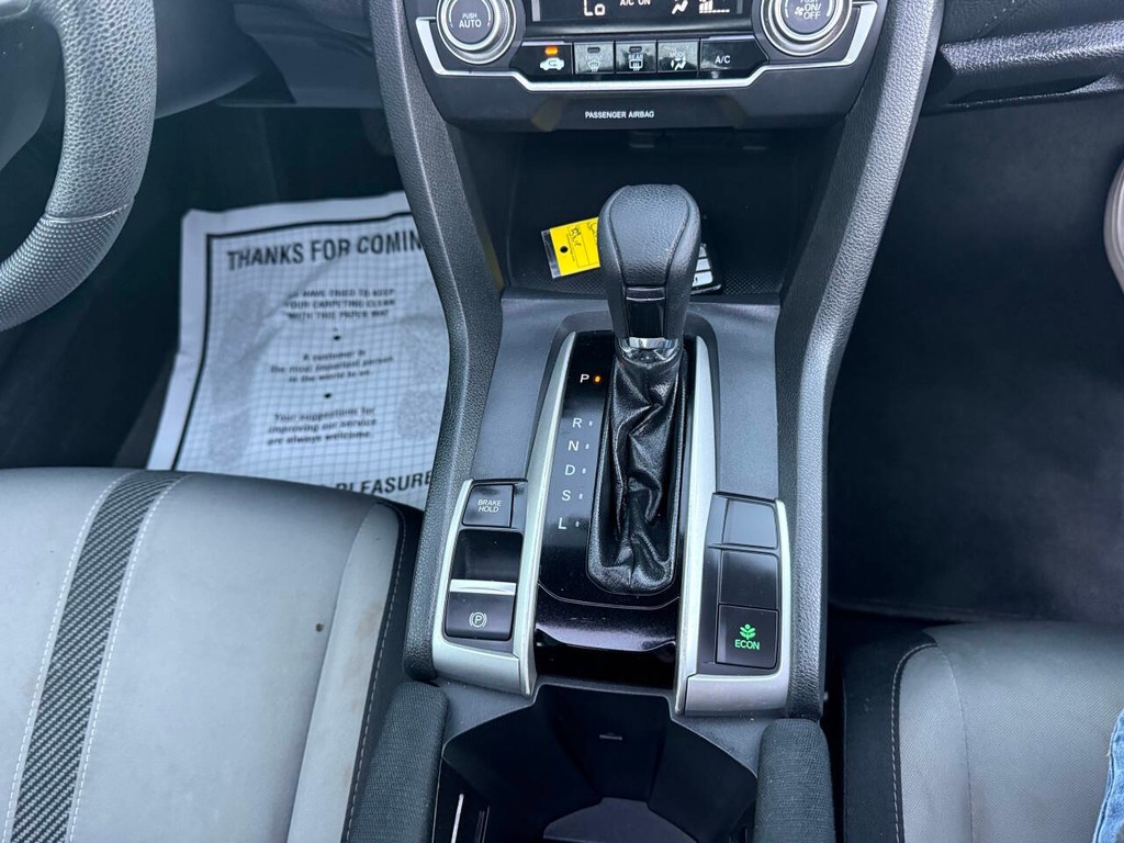 Honda Civic Coupe Vehicle Full-screen Gallery Image 23