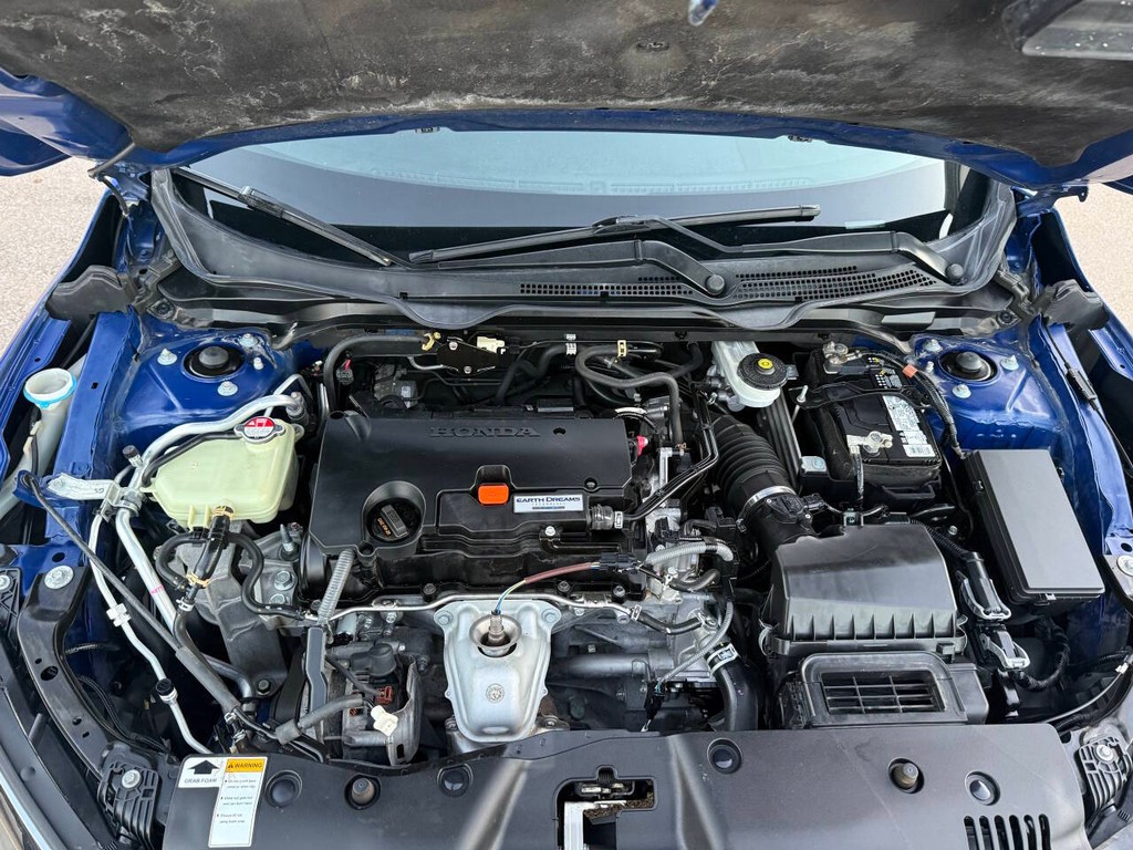 Honda Civic Coupe Vehicle Full-screen Gallery Image 29