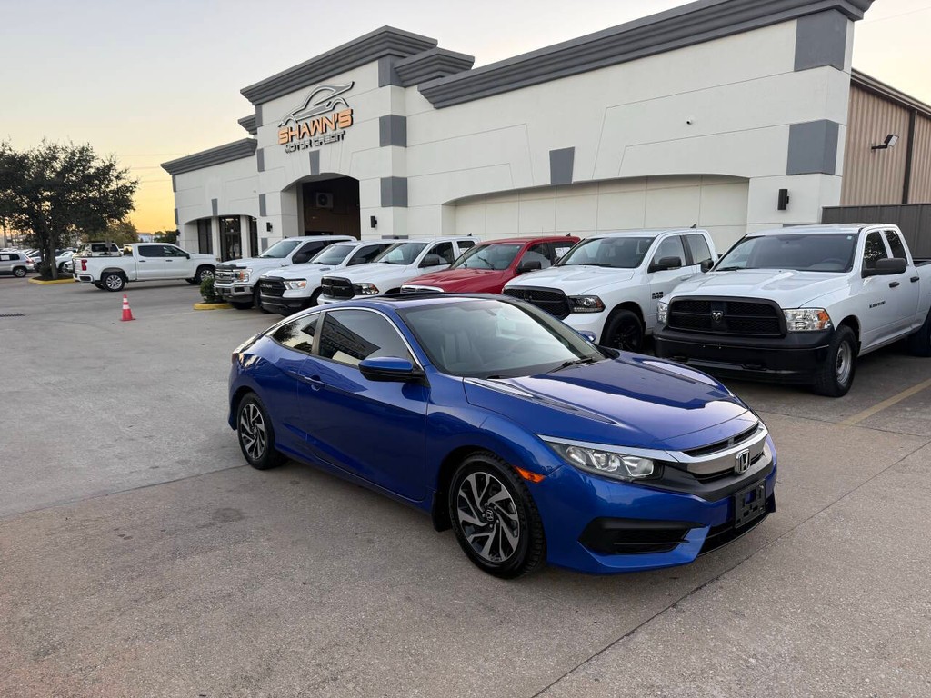 Honda Civic Coupe Vehicle Full-screen Gallery Image 35