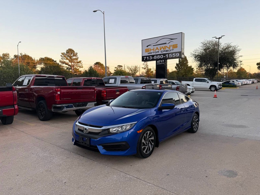 Honda Civic Coupe Vehicle Full-screen Gallery Image 36