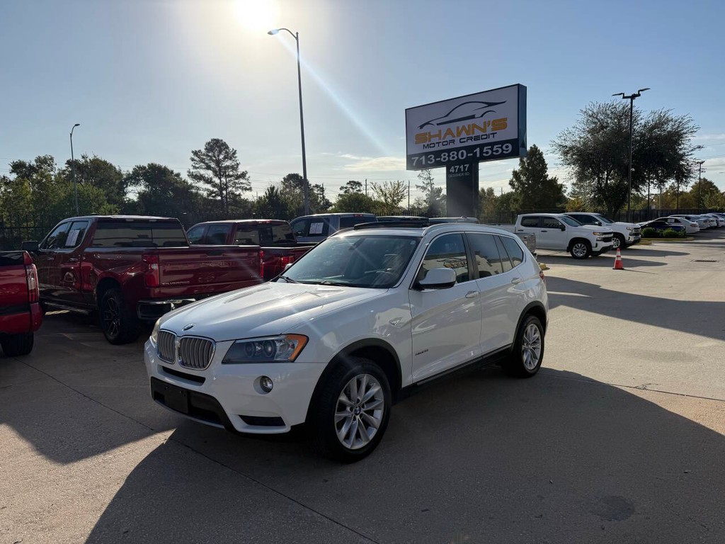 BMW X3 Vehicle Full-screen Gallery Image 03