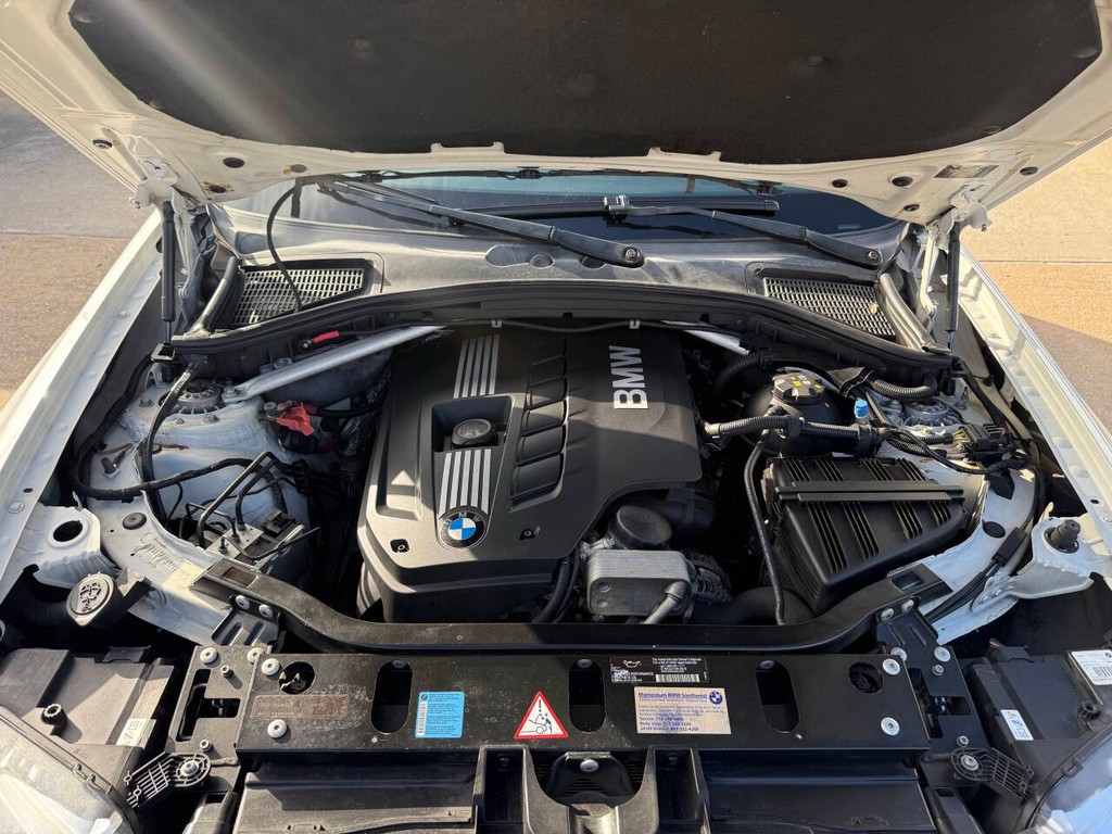 BMW X3 Vehicle Full-screen Gallery Image 37