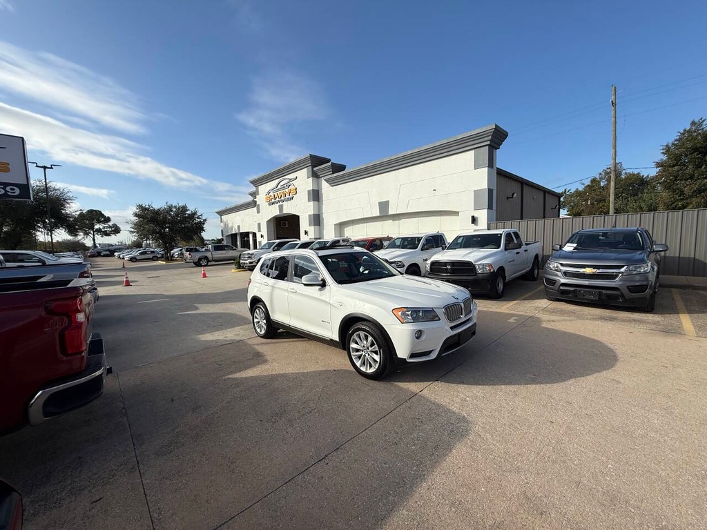 BMW X3 Vehicle Full-screen Gallery Image 46