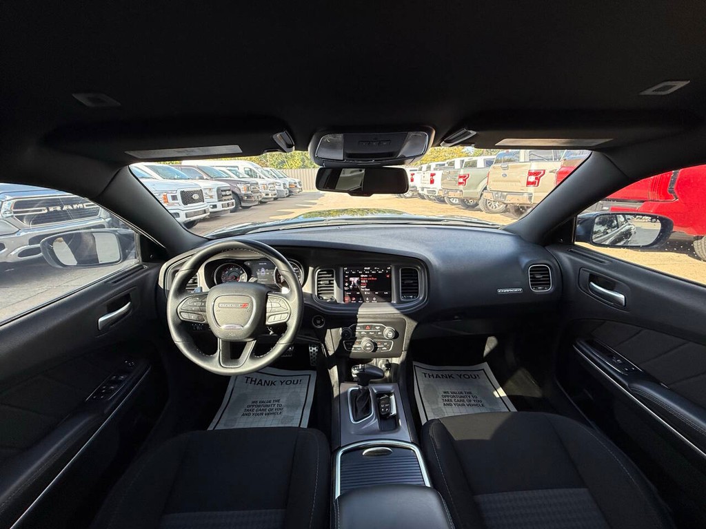 Dodge Charger Vehicle Full-screen Gallery Image 18