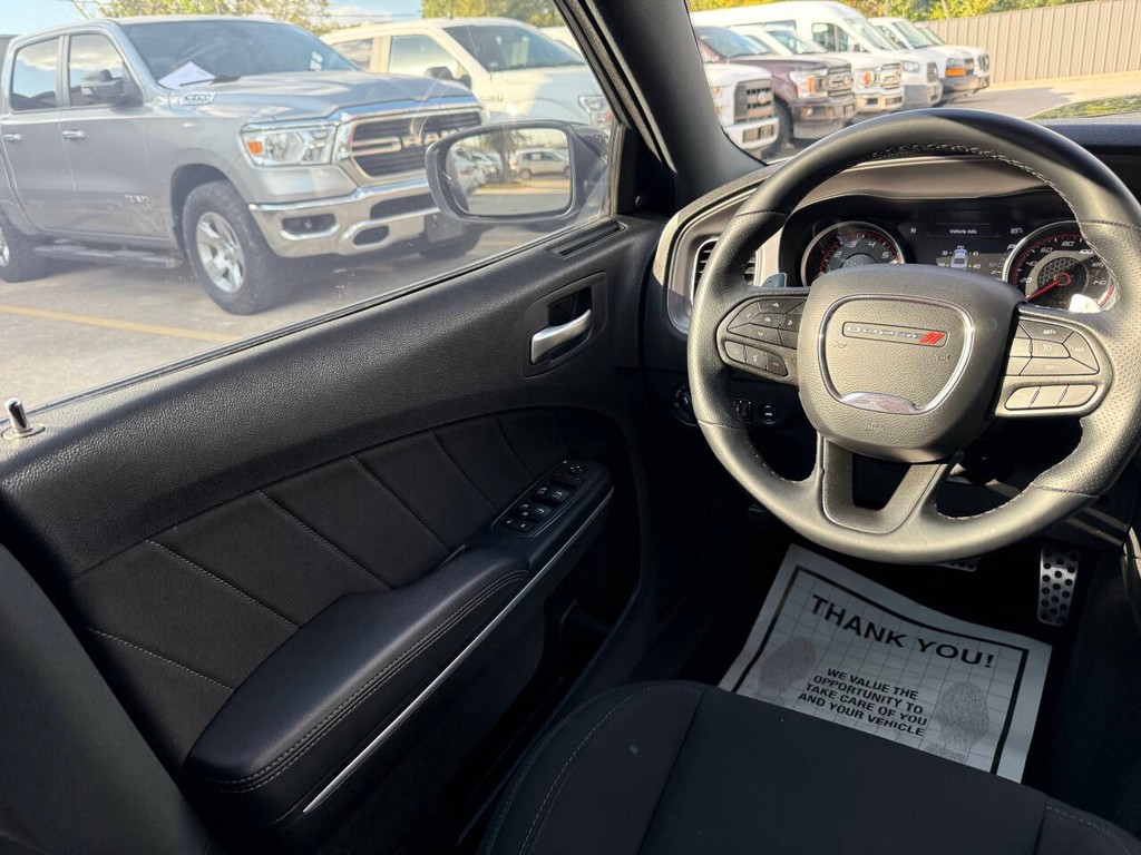 Dodge Charger Vehicle Full-screen Gallery Image 19