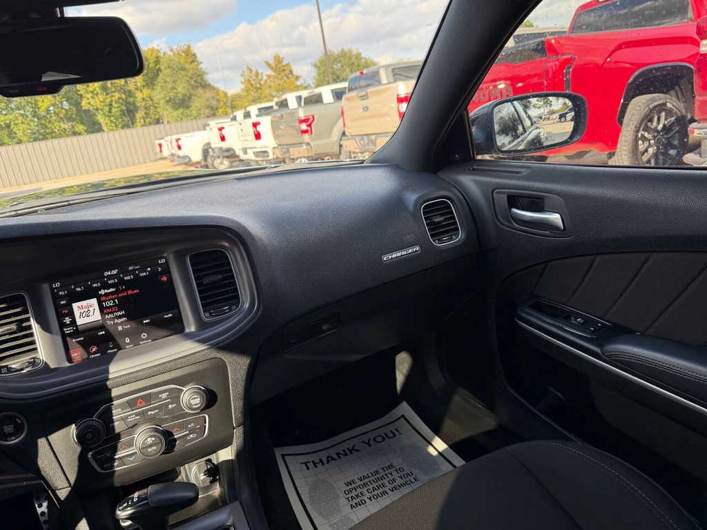 Dodge Charger Vehicle Full-screen Gallery Image 20