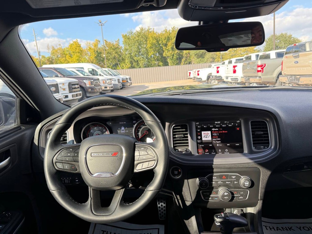 Dodge Charger Vehicle Full-screen Gallery Image 21